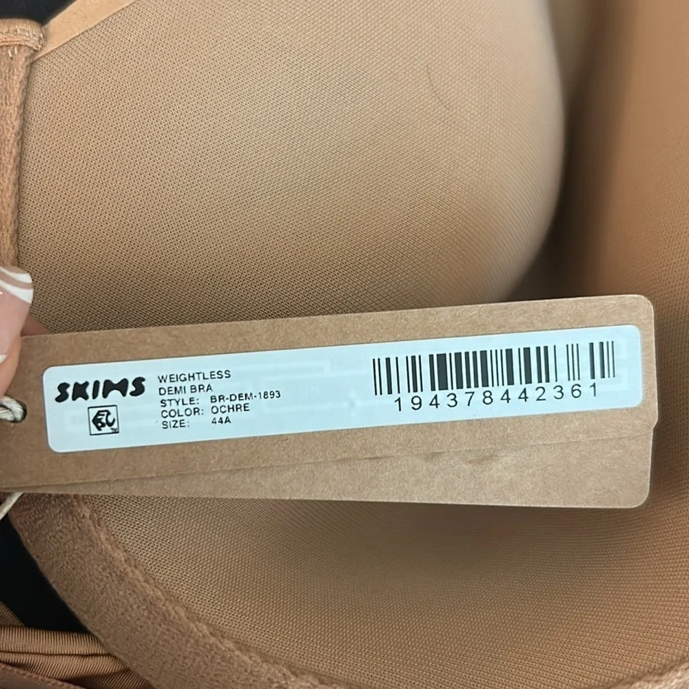 SKIMS  (B25) Weightless Demi Bra Size:44A NWT Ochre